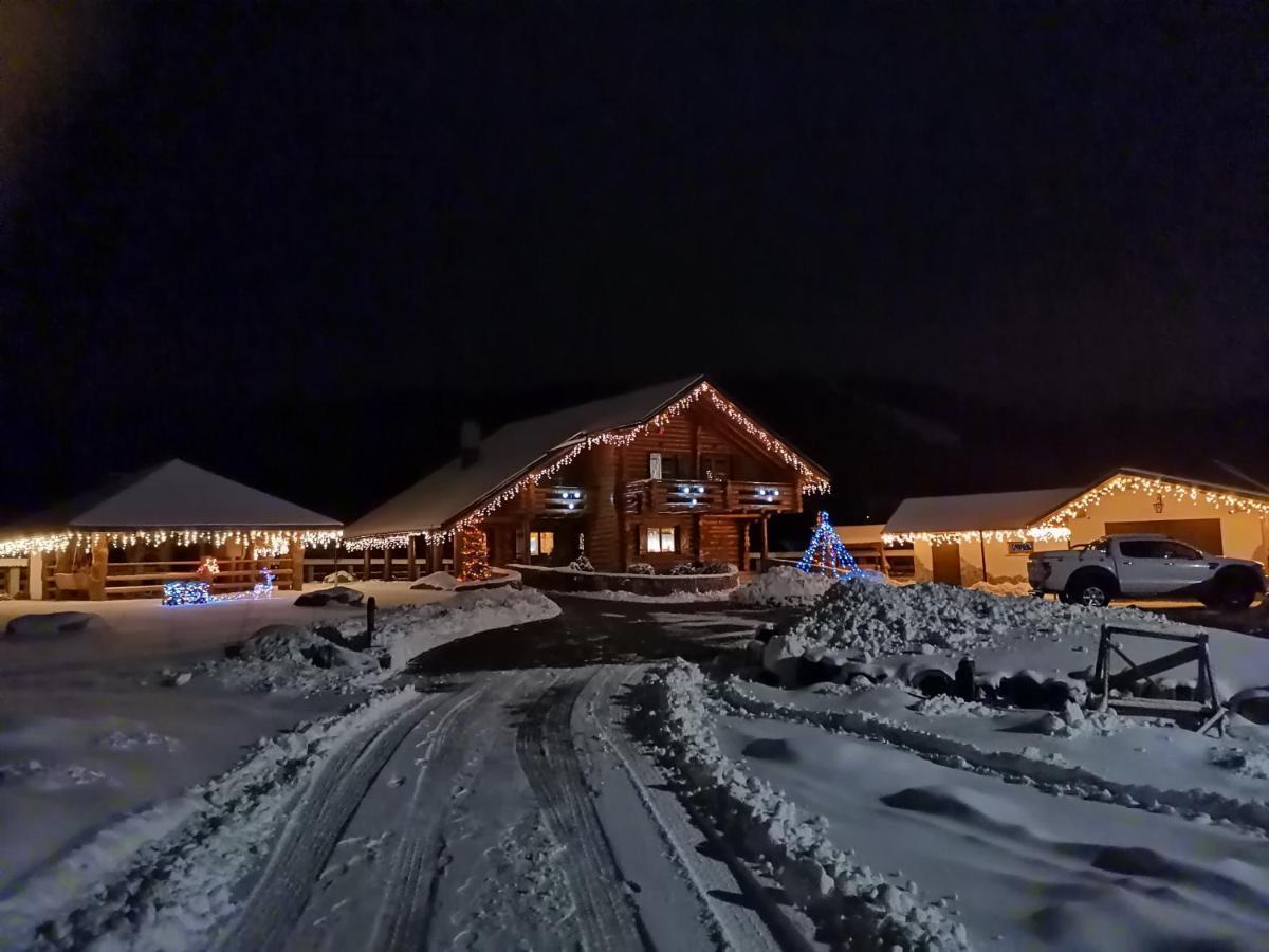 Casa De Poveste Sucevita Eksteriør bilde