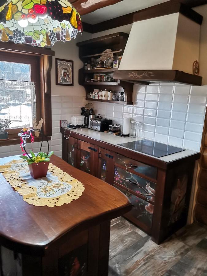 Casa De Poveste Sucevita Eksteriør bilde